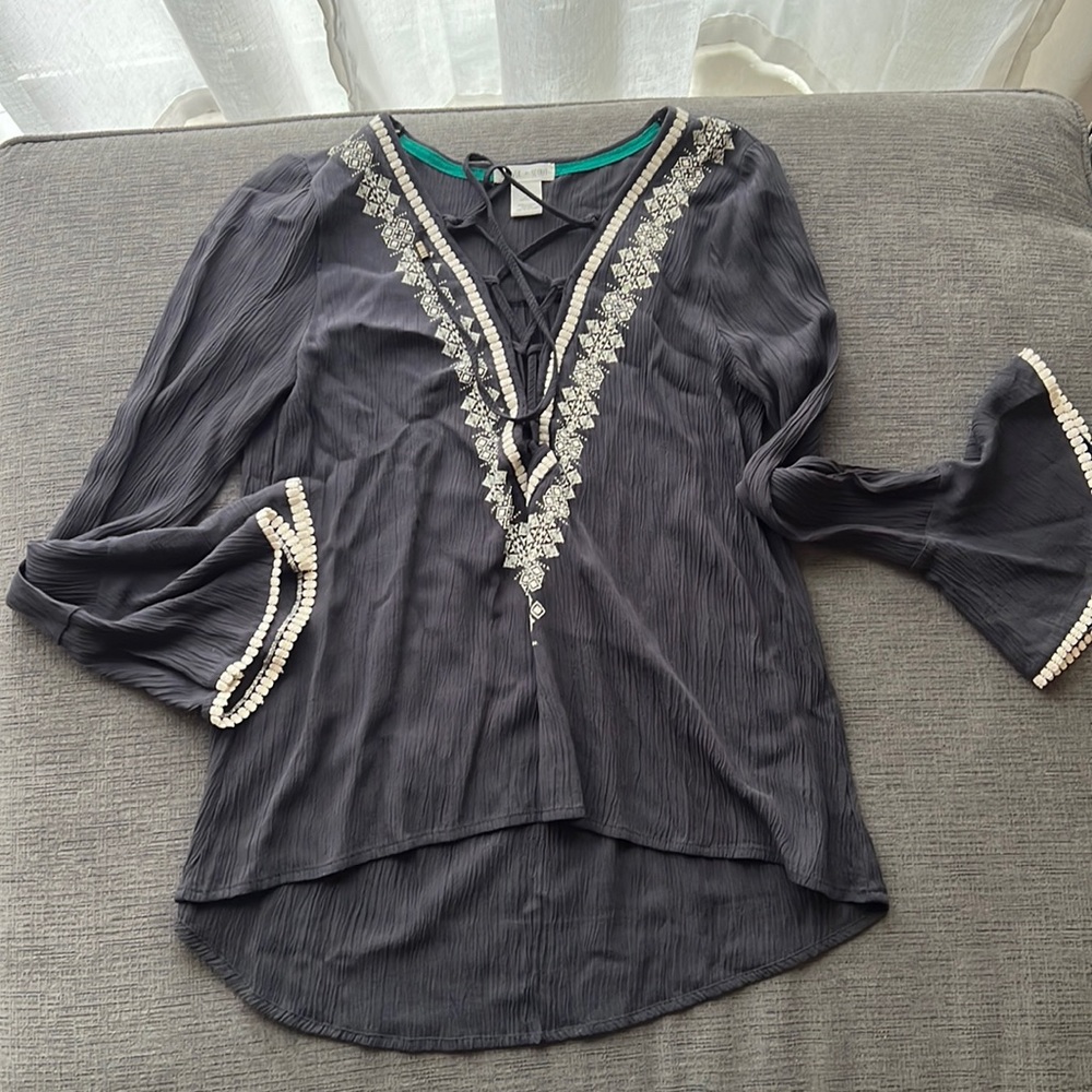 ***SOLD*** Grey long sleeve blouse